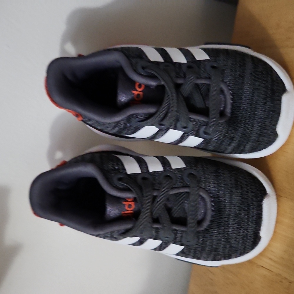 Adidas - Picture 3 of 3